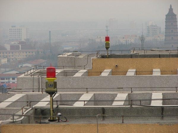 航空障碍灯安装注意事项：航空障碍灯要接几根线